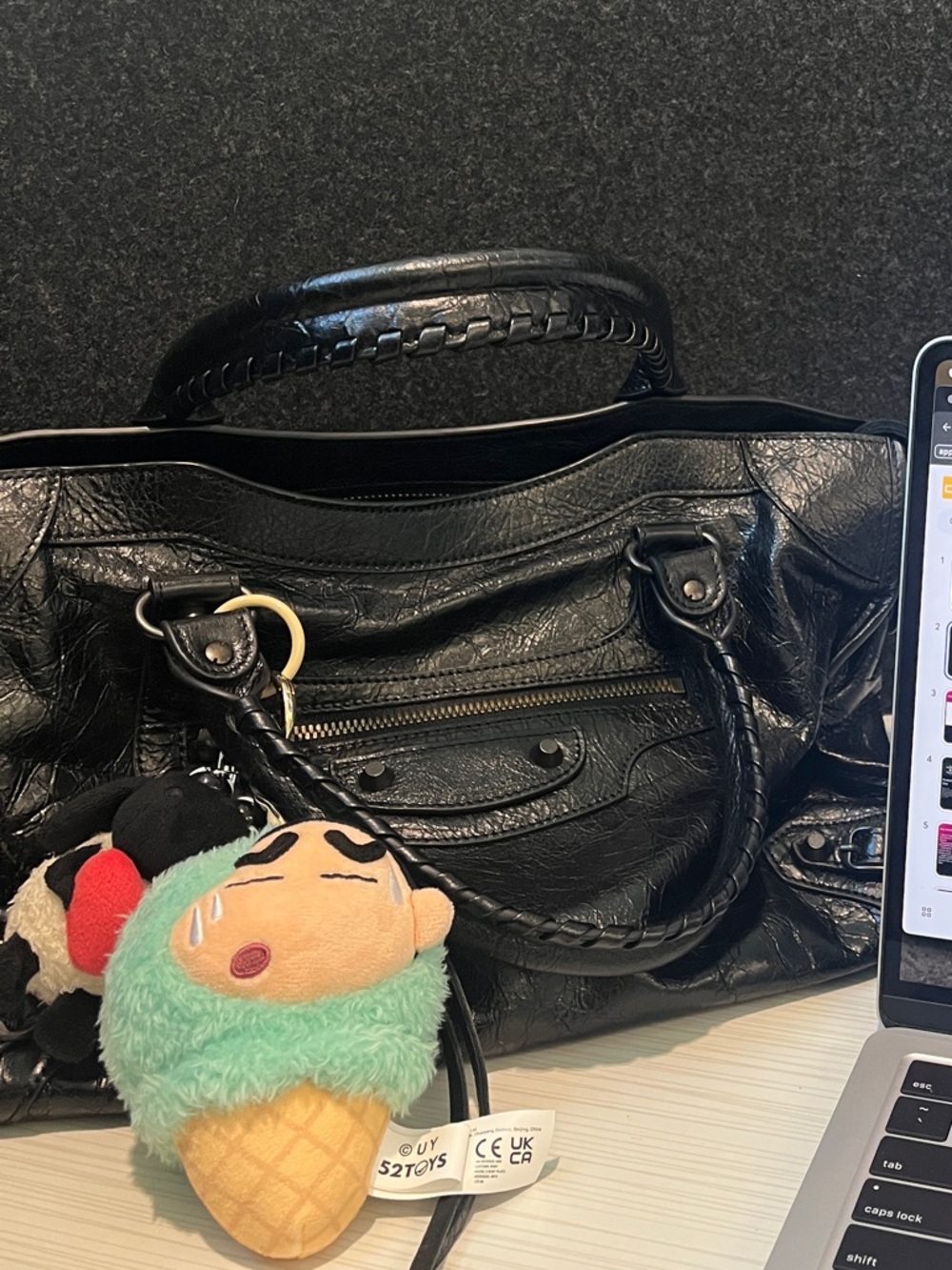 BALENCIAGA MEDIUM CITY BAG BLACK - Picture 9 of 16